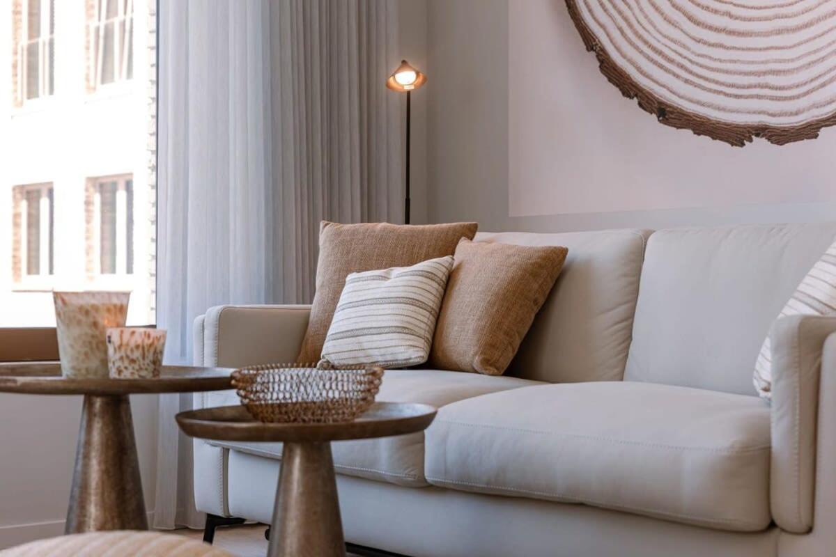 Luxurious Flat "De Zilte Zeezoen" Close To The Sea Остенде Экстерьер фото